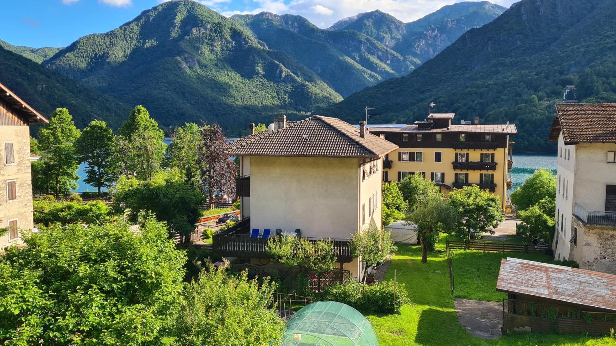 Bioledro Casa Lena Apartman Mezzolago Kültér fotó