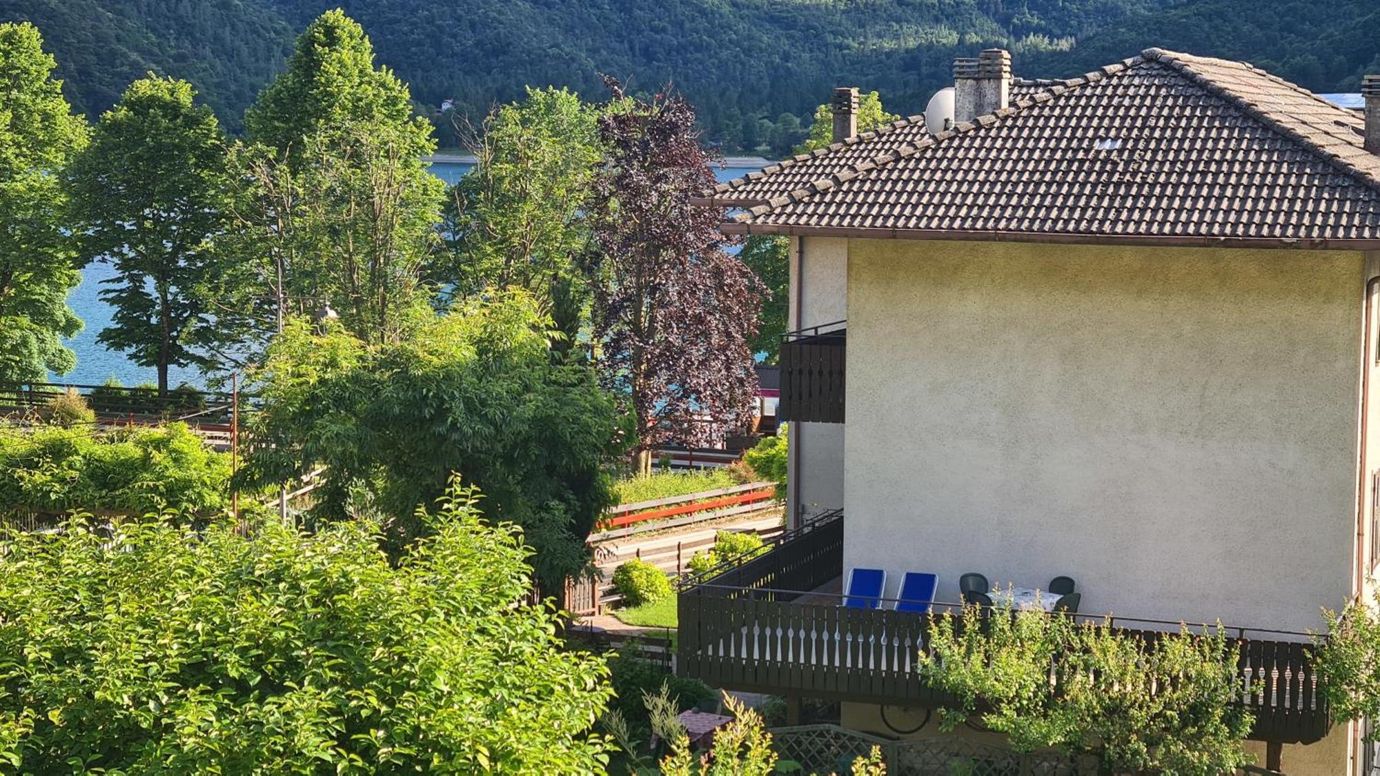 Bioledro Casa Lena Apartman Mezzolago Kültér fotó